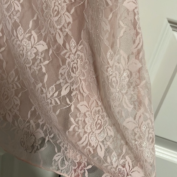 SIZE SMALL - Picture 4 of 8